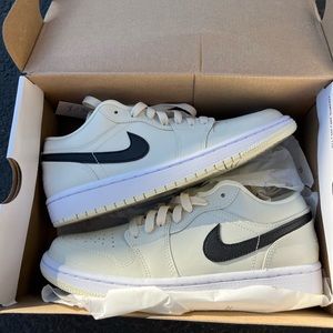 Women’s Air Jordan 1 Lows